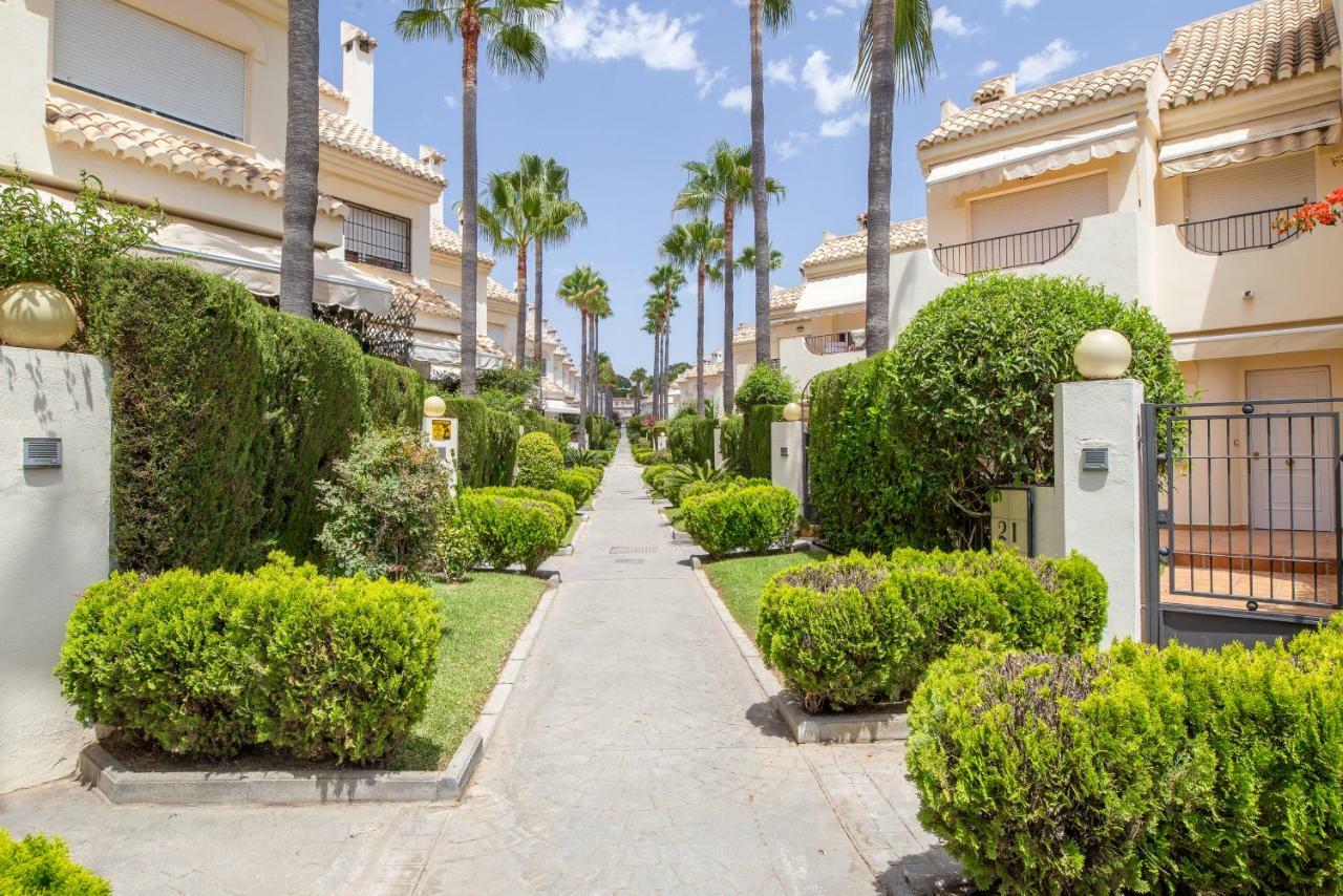 Stylish Townhouse In Beachfront Complex Марбелья Экстерьер фото